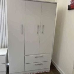 Wardrobe Triple