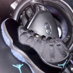 Air Jordan 11 Retro ‘Gamma Blue’  Size 9