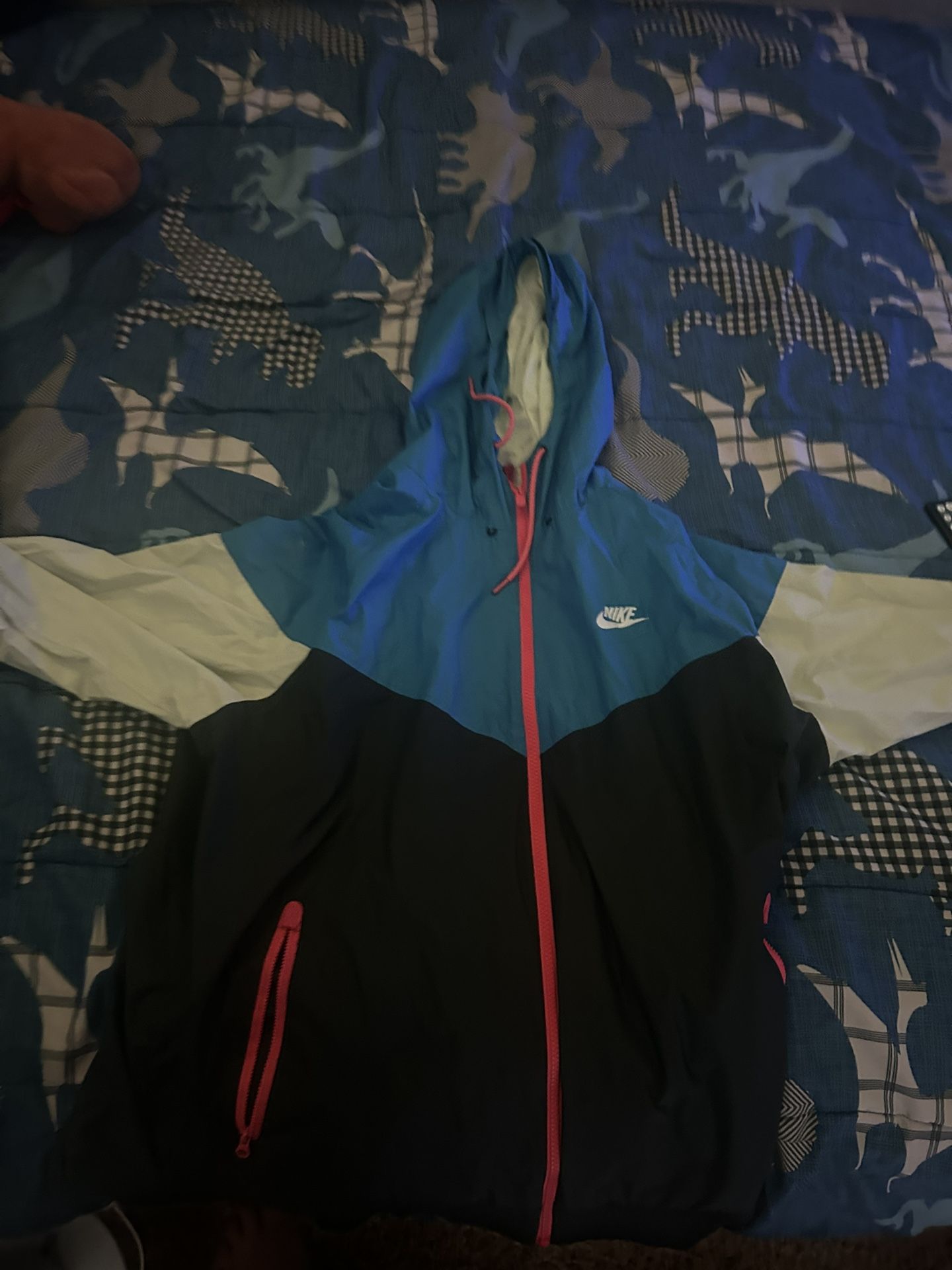 windbreaker XL