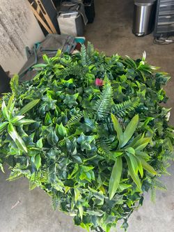 Artificial plant wall decor