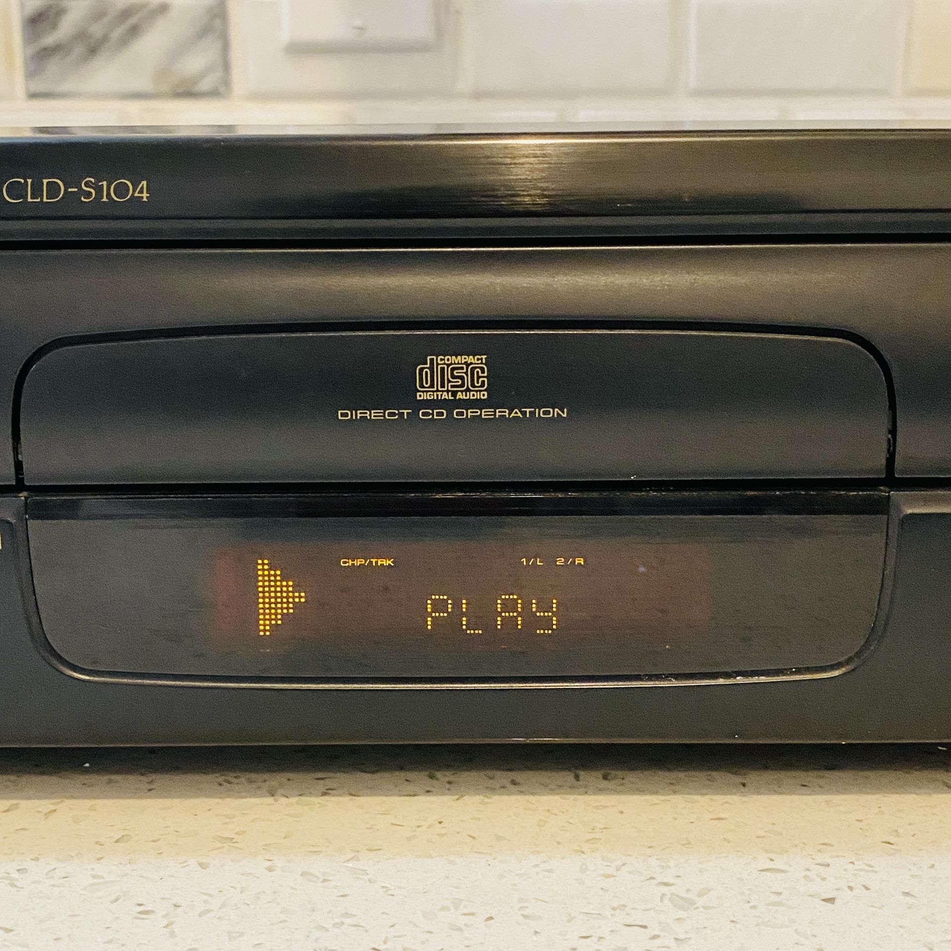 Pioneers CLD S104 Laserdisc/CD/CDV LD Player 1995 Made In Japan Vintage  Works great