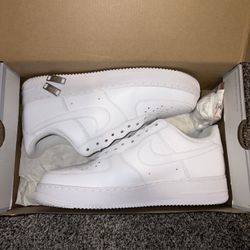 White Airforce Size 9