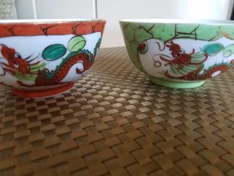 Set of Two Decorative Dragon Bowls Hong Kong