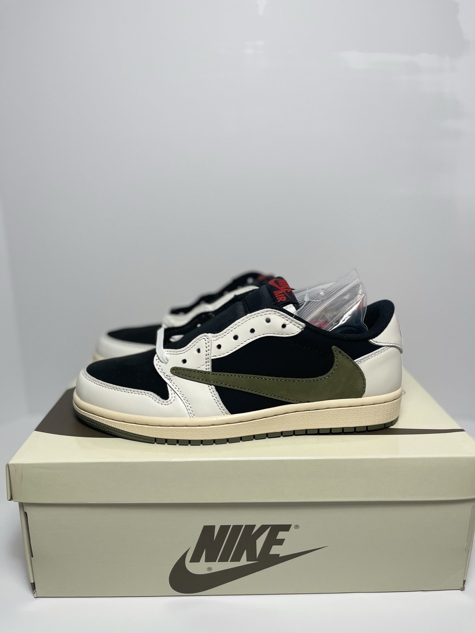 Travis Scott Olive Jordan 1 Low