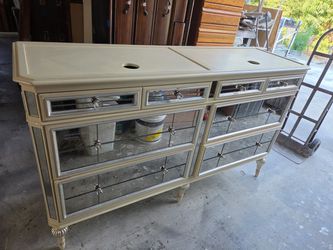 Mirrored Sideboard/Dresser