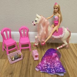 Doll Barbie mermaid with horse and accessories.
Like New!