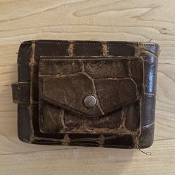 Vintage Wallet (Genuine Alligator )From The 1950’s