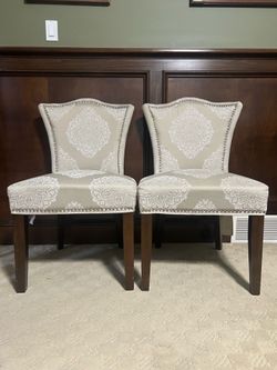 Decorative Accent Chairs