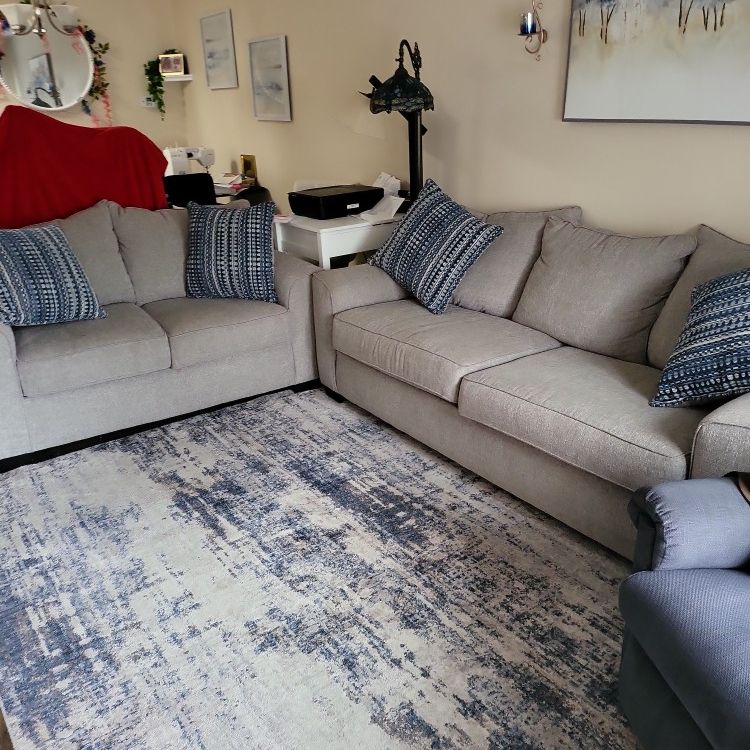 Couch And Loveseat With Reversible Pillows, Like New $250, Price Reduced For Quick Sale