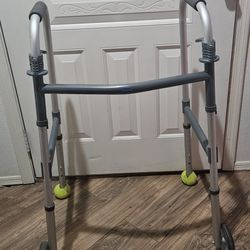 Walker Like New.  Rarely Used.