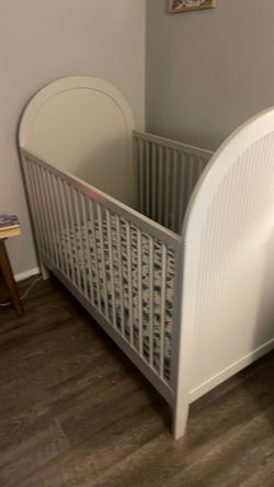 Baby crib