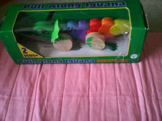 New wooden iquanna pull toy