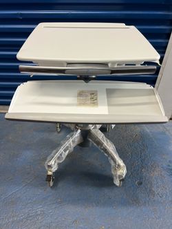 ALTUS MOBIL MEDICAL CART WORK STATION