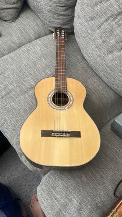 Mason MCG544N  Full Size Classical Guitar + Blue Suede Hardcase