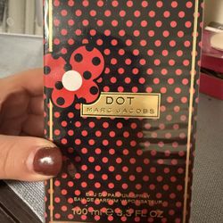 Marc Jacobs Dot