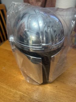 Golden Link Star Wars The Mandalorian and Grogu Chrome Helmet Popcorn Bucket