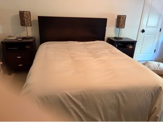 Queen Bedroom set with platform base dresser and 2 nightstands