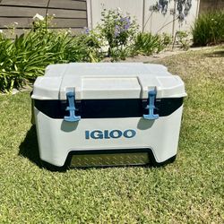 Igloo White BMX 52 QT Cooler