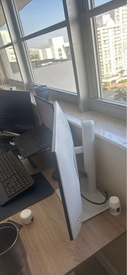 Dell White Computer Monitor with Stand