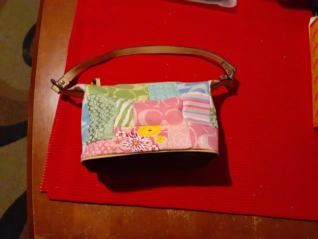 Vintage Coach Handbag No A2J-6094 Like New Very Soft