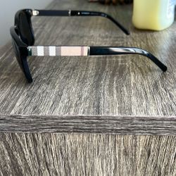 BURBERRY SUNGLASSES 