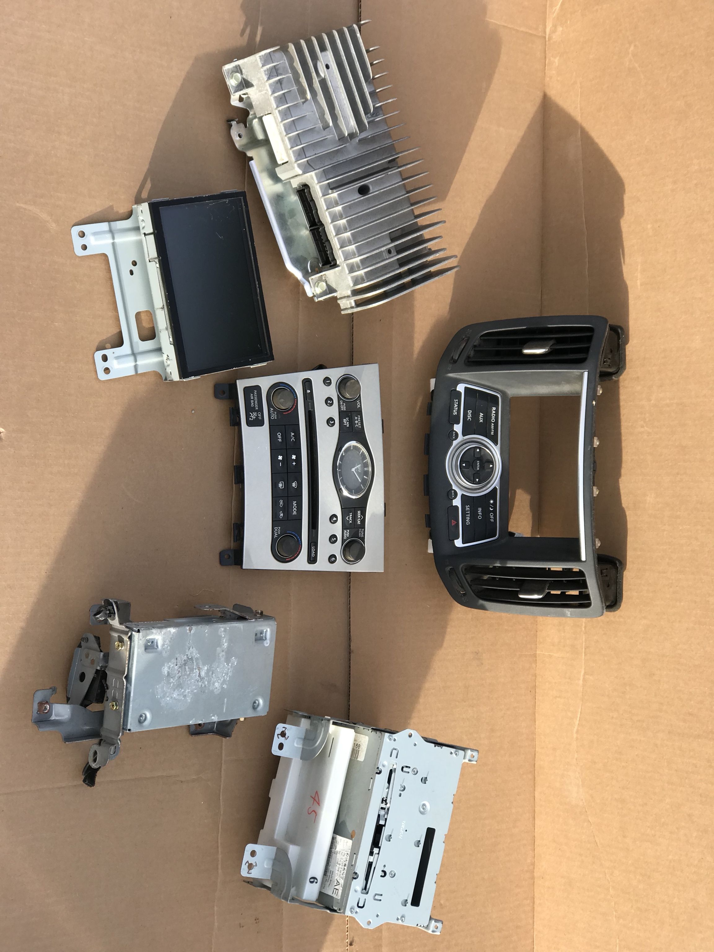 Infiniti G35 Head Unit Navi Dual Climate Control