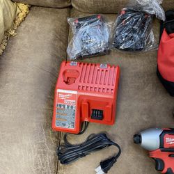 Milwaukee M18 Hammer Drill/Impact Driver Combo