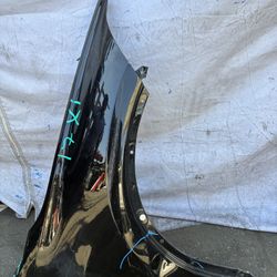 2017 BMW X1 Right Fender 