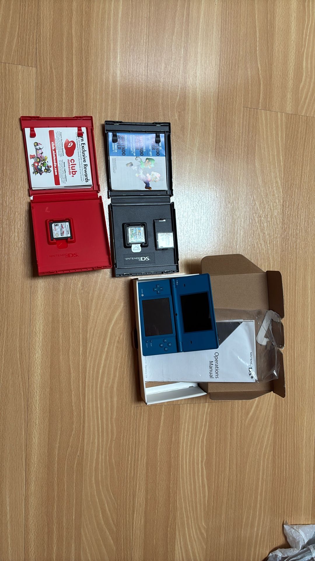 Nintendo DSi With 3 Games