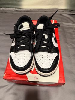 Women’s Nike Dunk Low Retro White Black Panda size 6.5