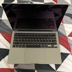 Apple MacBook M1 