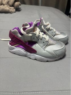 Girls Nike shoes