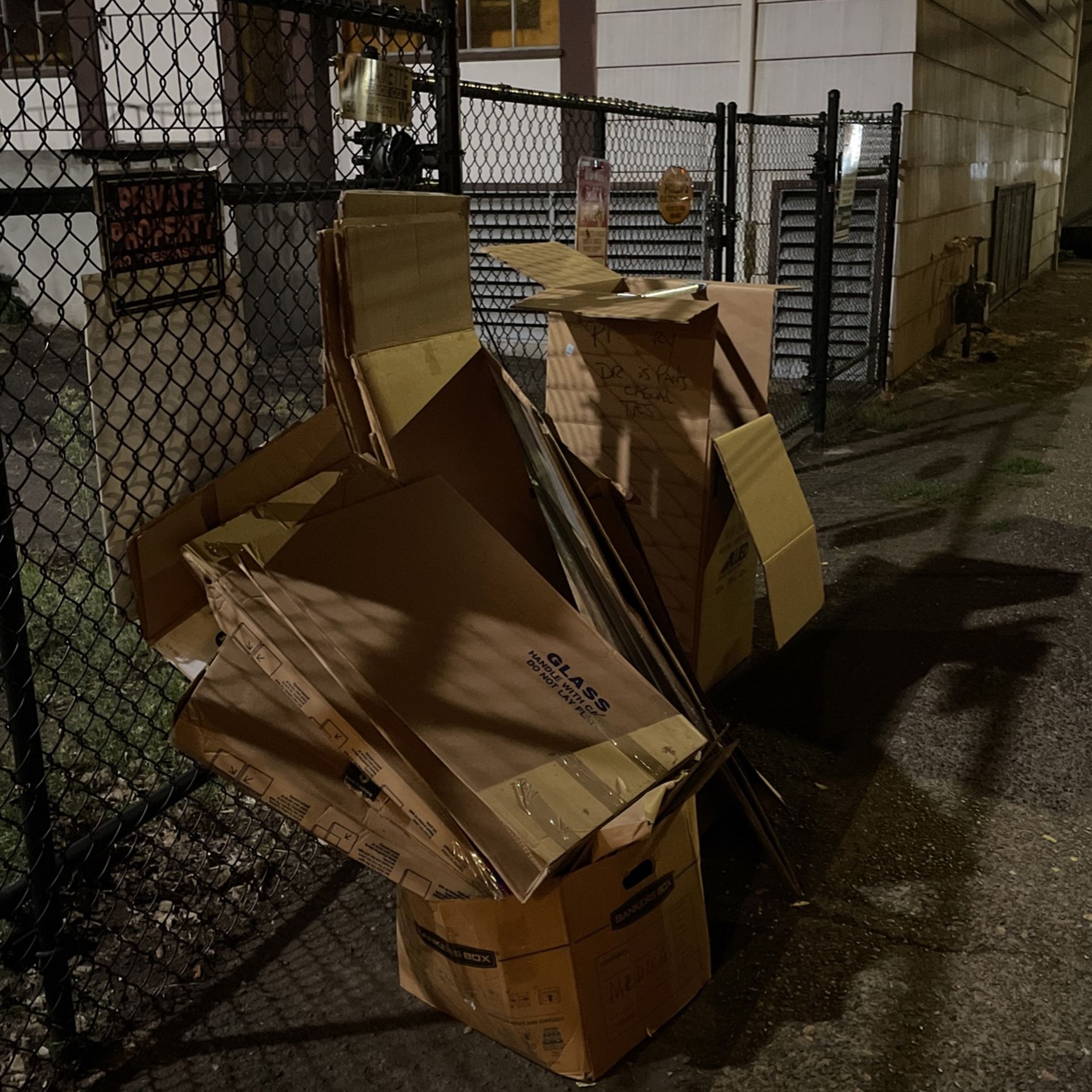 Free moving boxes SE Belmont 