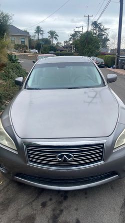 2011 Infiniti M37