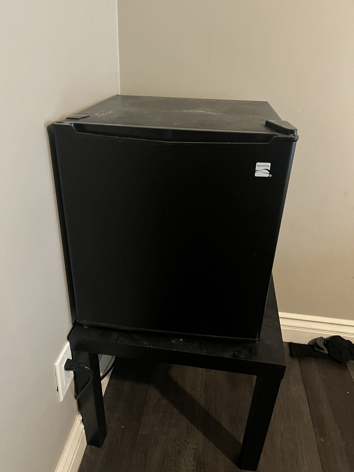Mini Fridge 