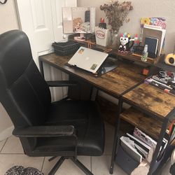 Desk With Chair 
