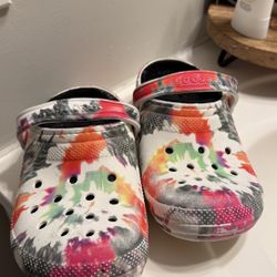 Women’s Tie-Dye Crocs