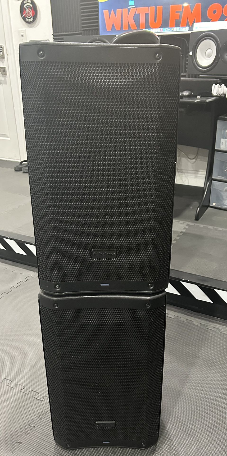 Presonus Air10 Powered Dj Vocal Speakers With Stands  