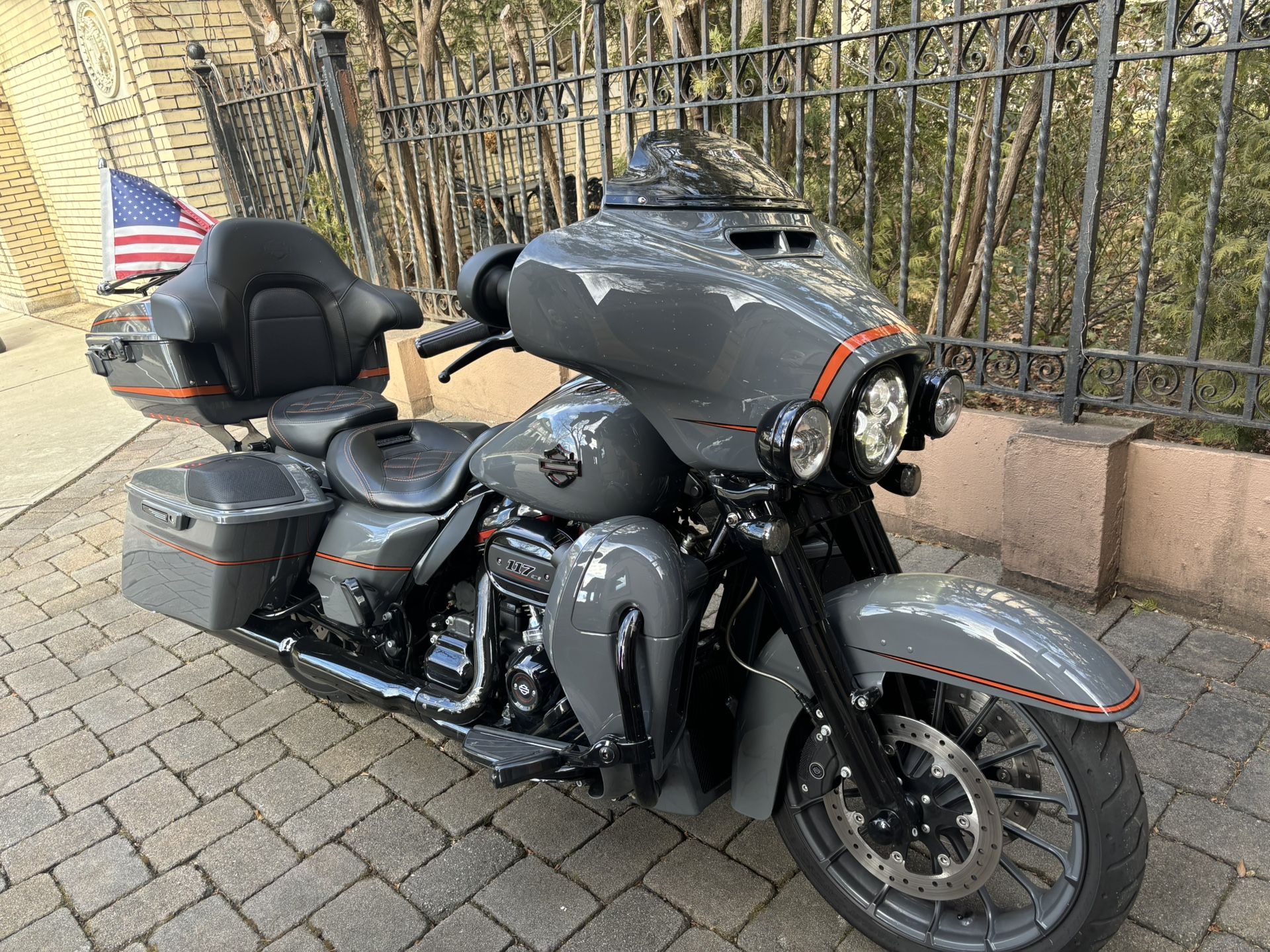 Harley Davidson 2016 FLX -screaming esgle