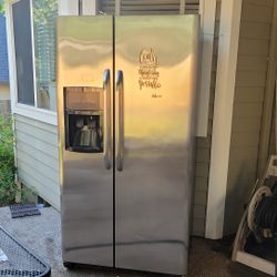Frigidaire Refrigerator 