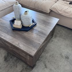 In Box EnHomee Lift Top Coffee Table with Storage, 35.7" W