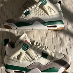 Jordan 4 Retro SB Pine Green