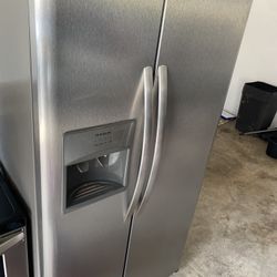 Nice GE Fridge 