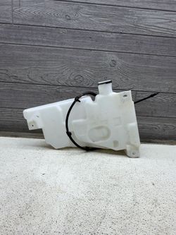 2019-2026 Chevy Silverado 1500 windshield washer fluid reservoir tank OEM PART