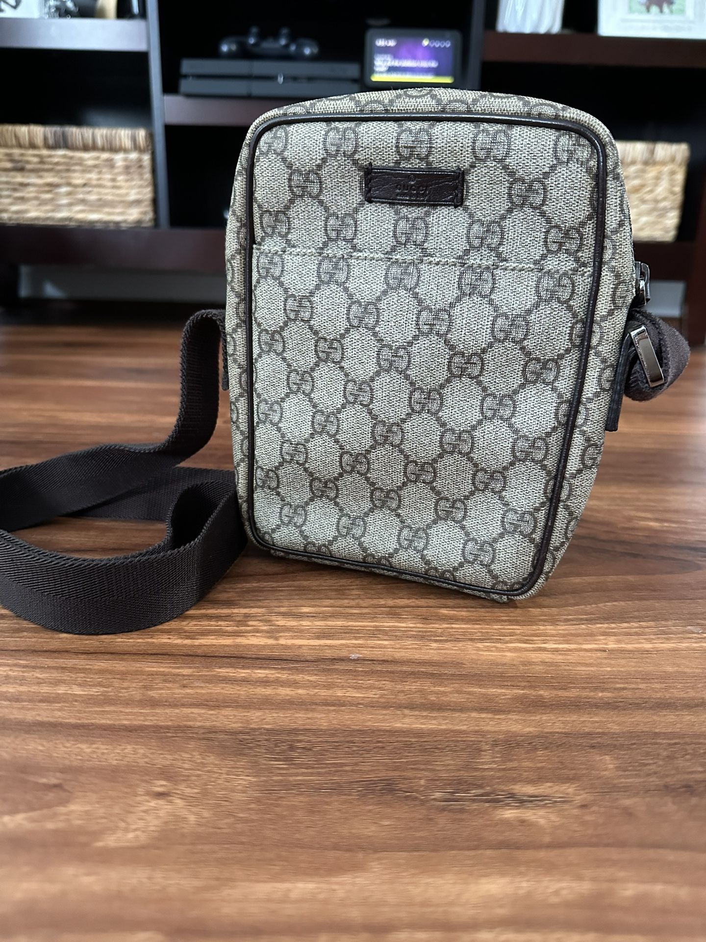 Authentic GUCCI Shoulder Crossbody Bag