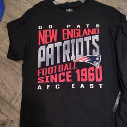 NWT... 5) NEW ENGLAND PATRIOTS Shirts.. 