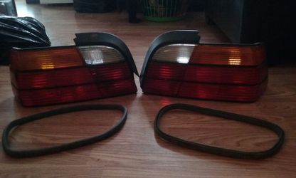 Bmw e39 525I tail lights