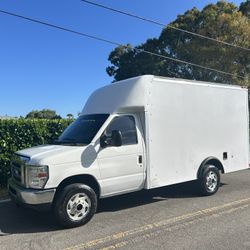 2014 Ford Econoline E350 Box Truck 12 Foot