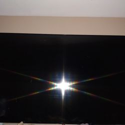 Cracked 86 Inch LG Quned Tv