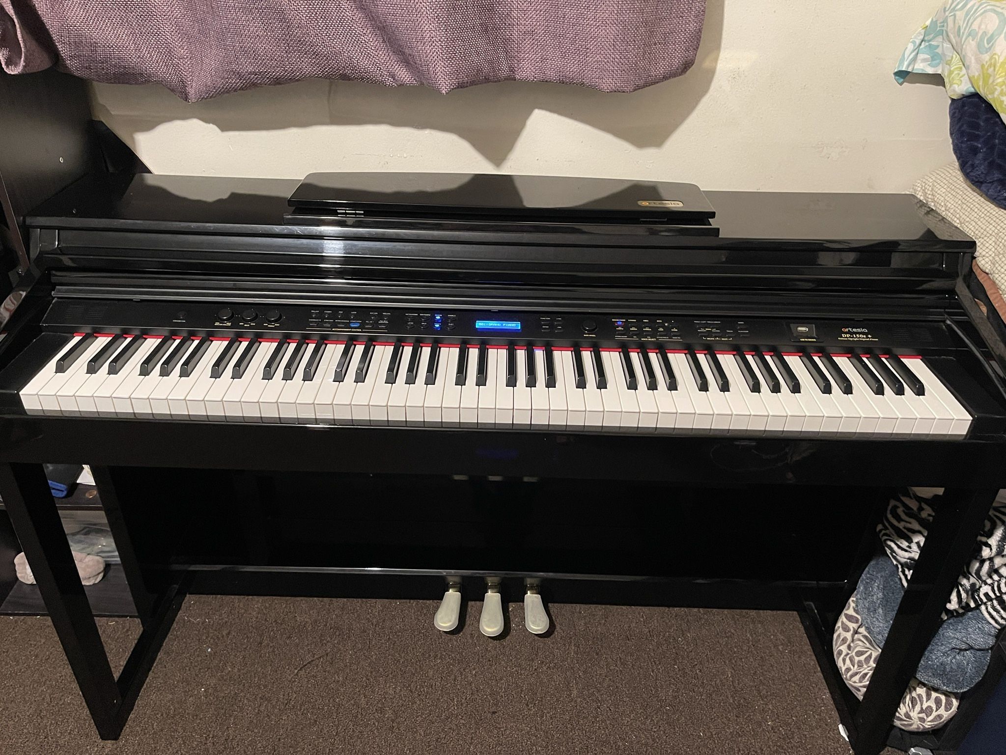 Artesia DP-150e Deluxe Upright Digital Piano – Excellent Condition, Complete Set